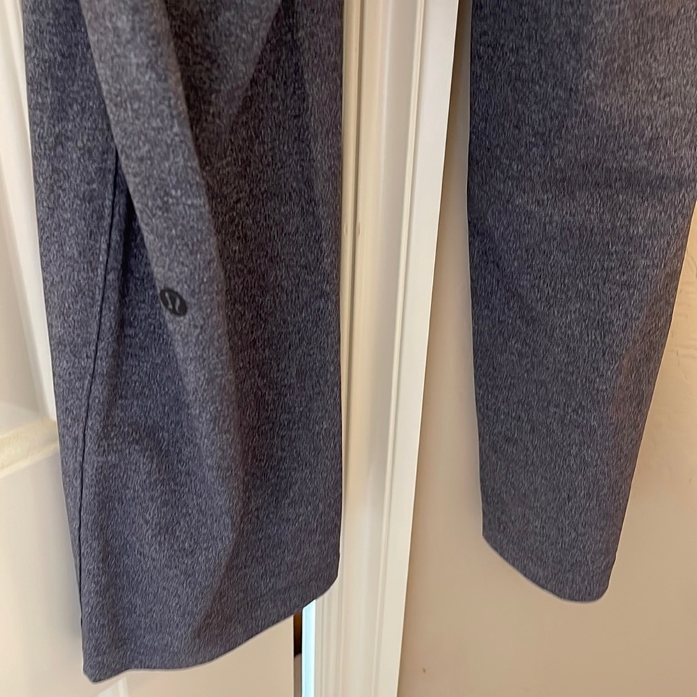 Lululemon Gray straight leg Size 8